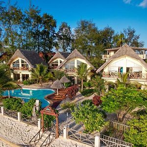 Clove Island Villas & Spa